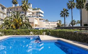 2Br Apt At The Beach Pool Parking